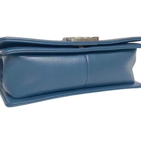 CHANEL LeBoy Medium - Picture 6 of 10